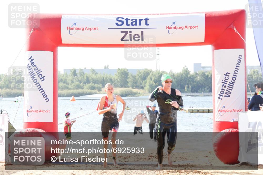 01.09.2024 - 17. Tribühne Triathlon Luisa Fischer http://msf.ph/oto/6925933 01.09.2024 10:52:31 Schwimmen 318, 331, 341, 379, 432 meine-sportfotos.de