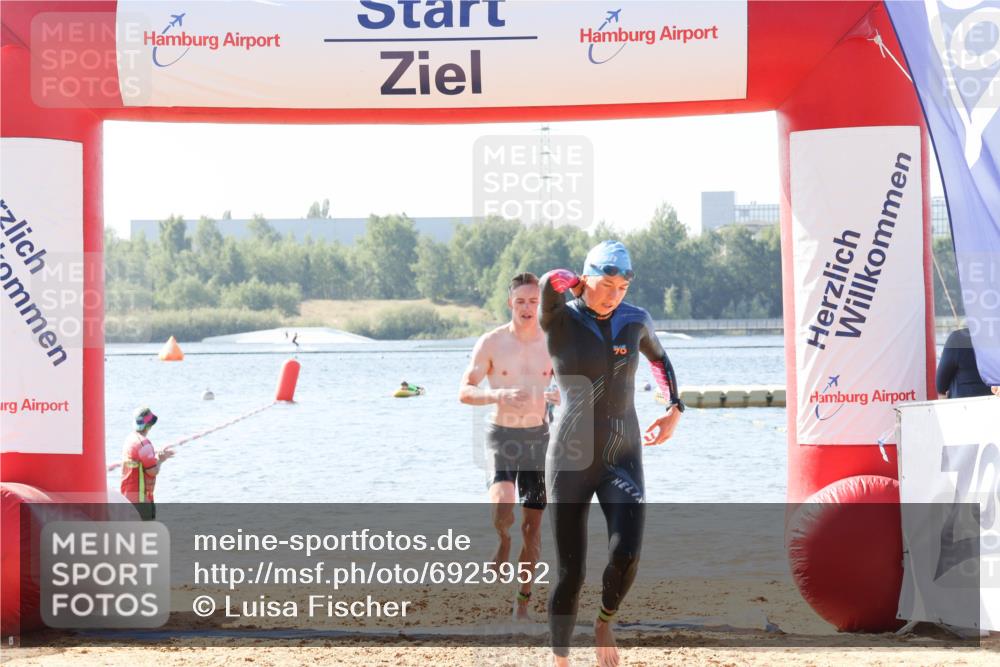 01.09.2024 - 17. Tribühne Triathlon Luisa Fischer http://msf.ph/oto/6925952 01.09.2024 10:52:35 Schwimmen 318, 341, 379, 432 meine-sportfotos.de