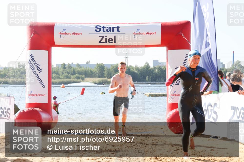01.09.2024 - 17. Tribühne Triathlon Luisa Fischer http://msf.ph/oto/6925957 01.09.2024 10:52:36 Schwimmen 318, 341, 379, 432 meine-sportfotos.de
