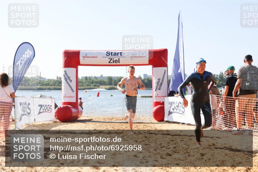 01.09.2024 - 17. Tribühne Triathlon Luisa Fischer http://msf.ph/oto/6925958 01.09.2024 10:52:37 Schwimmen 318, 341, 379, 432 meine-sportfotos.de