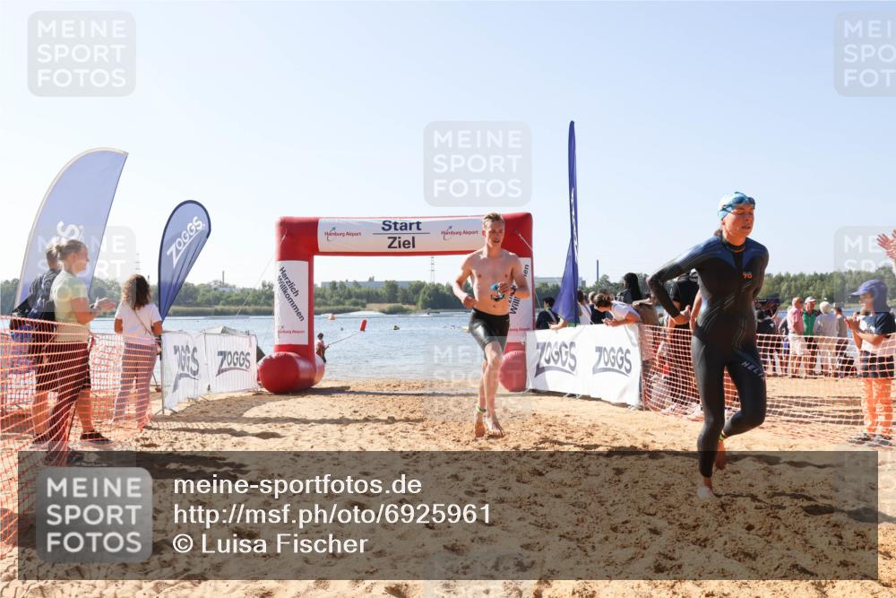 01.09.2024 - 17. Tribühne Triathlon Luisa Fischer http://msf.ph/oto/6925961 01.09.2024 10:52:38 Schwimmen 318, 341, 379, 432 meine-sportfotos.de