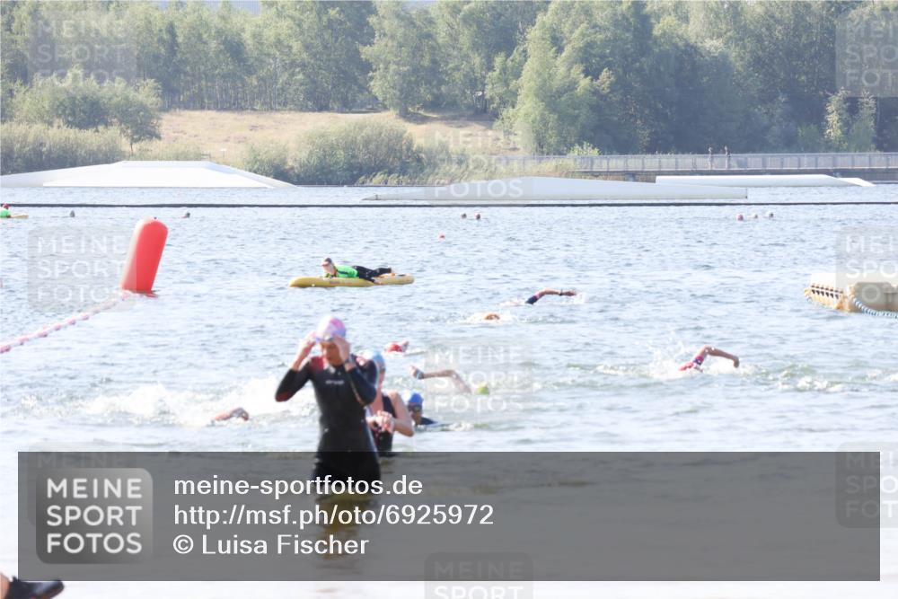 01.09.2024 - 17. Tribühne Triathlon Luisa Fischer http://msf.ph/oto/6925972 01.09.2024 10:53:45 Schwimmen 428 meine-sportfotos.de