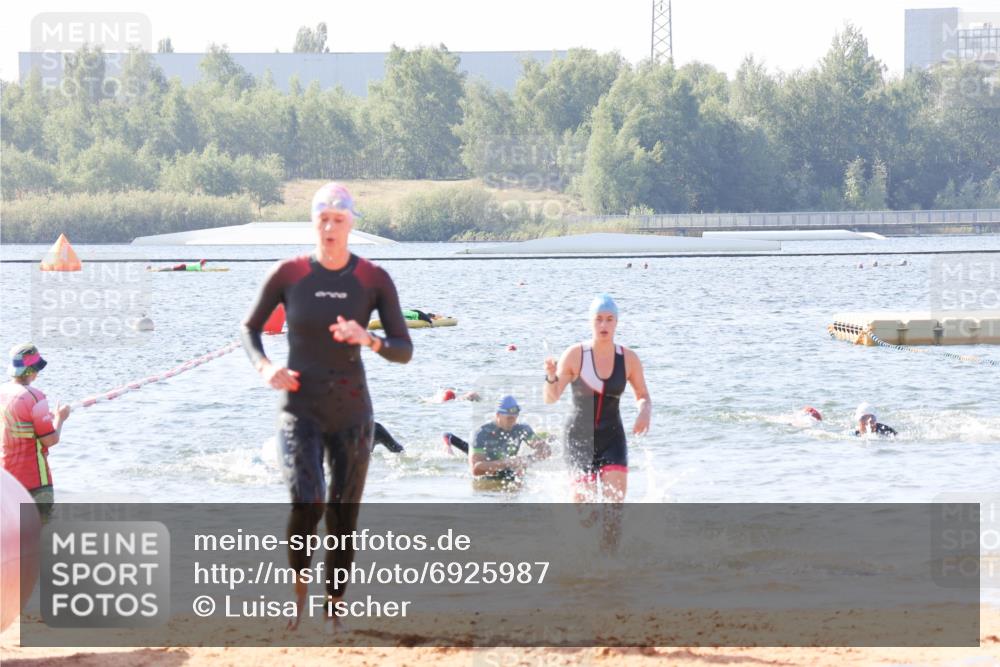 01.09.2024 - 17. Tribühne Triathlon Luisa Fischer http://msf.ph/oto/6925987 01.09.2024 10:53:52 Schwimmen 335, 428 meine-sportfotos.de