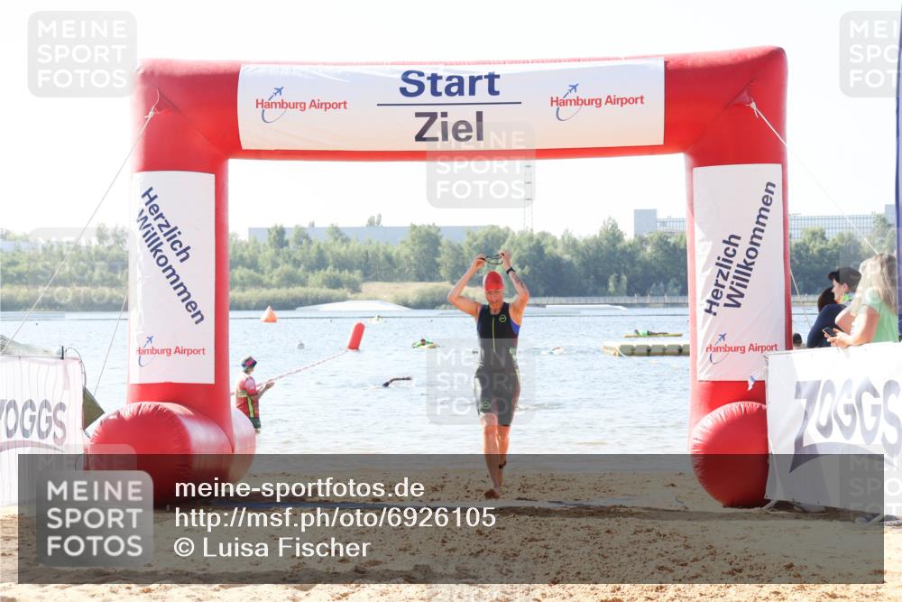 01.09.2024 - 17. Tribühne Triathlon Luisa Fischer http://msf.ph/oto/6926105 01.09.2024 10:54:21 Schwimmen 336, 446 meine-sportfotos.de