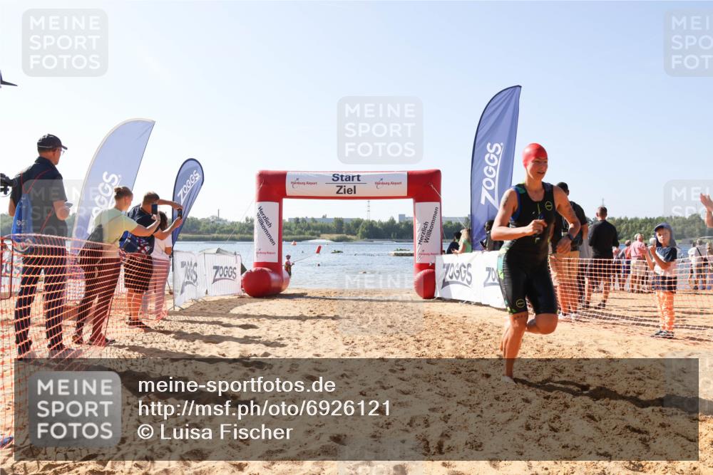 01.09.2024 - 17. Tribühne Triathlon Luisa Fischer http://msf.ph/oto/6926121 01.09.2024 10:54:25 Schwimmen 446 meine-sportfotos.de