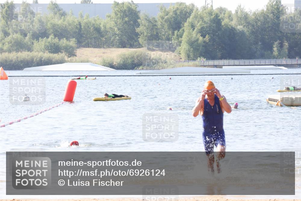 01.09.2024 - 17. Tribühne Triathlon Luisa Fischer http://msf.ph/oto/6926124 01.09.2024 10:54:32 Schwimmen 409 meine-sportfotos.de