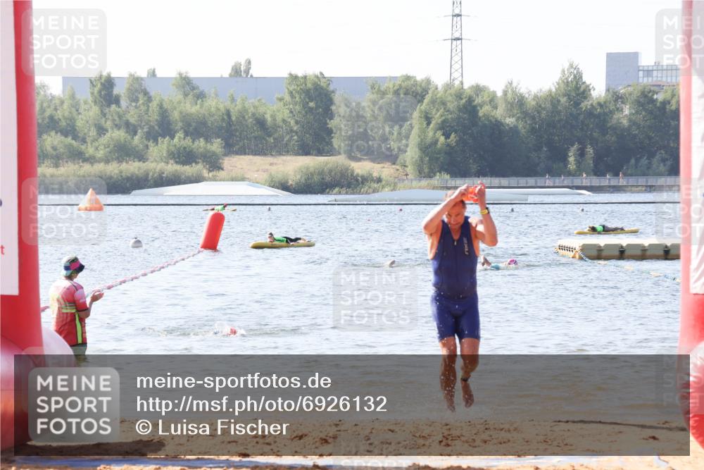 01.09.2024 - 17. Tribühne Triathlon Luisa Fischer http://msf.ph/oto/6926132 01.09.2024 10:54:34 Schwimmen 409 meine-sportfotos.de
