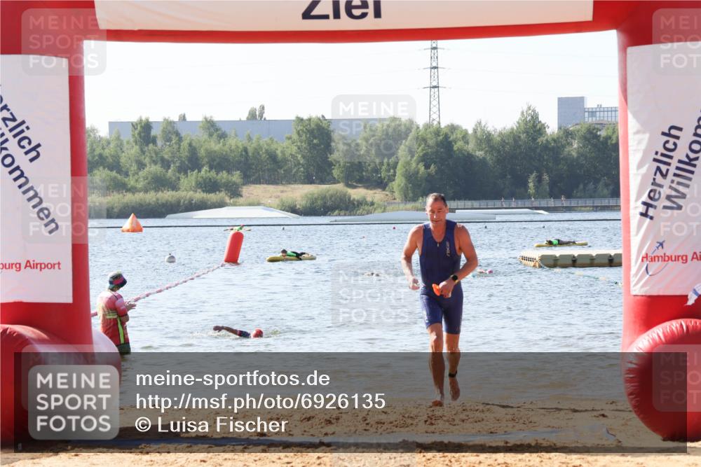 01.09.2024 - 17. Tribühne Triathlon Luisa Fischer http://msf.ph/oto/6926135 01.09.2024 10:54:34 Schwimmen 409 meine-sportfotos.de