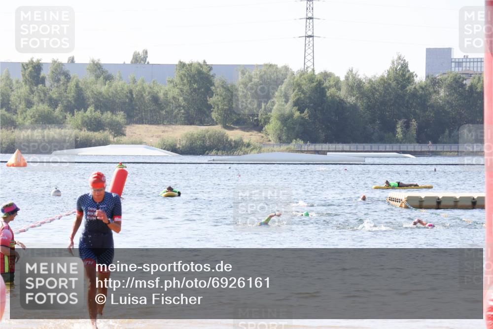 01.09.2024 - 17. Tribühne Triathlon Luisa Fischer http://msf.ph/oto/6926161 01.09.2024 10:54:47 Schwimmen 430 meine-sportfotos.de