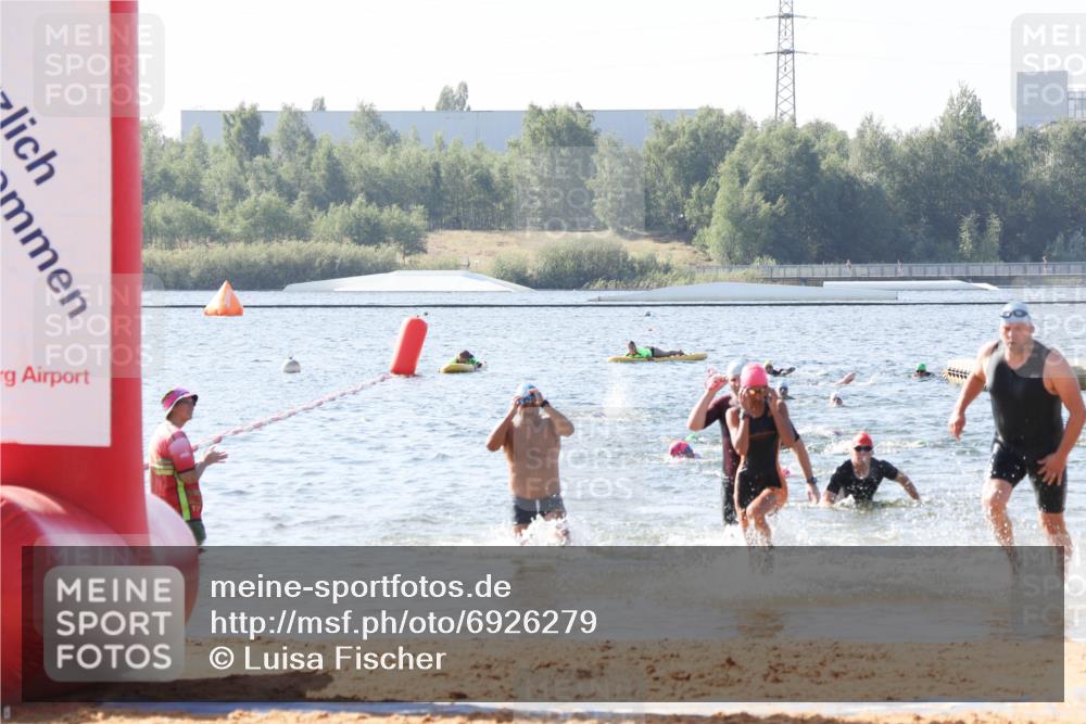 01.09.2024 - 17. Tribühne Triathlon Luisa Fischer http://msf.ph/oto/6926279 01.09.2024 10:56:03 Schwimmen 313, 372, 390, 399, 412 meine-sportfotos.de