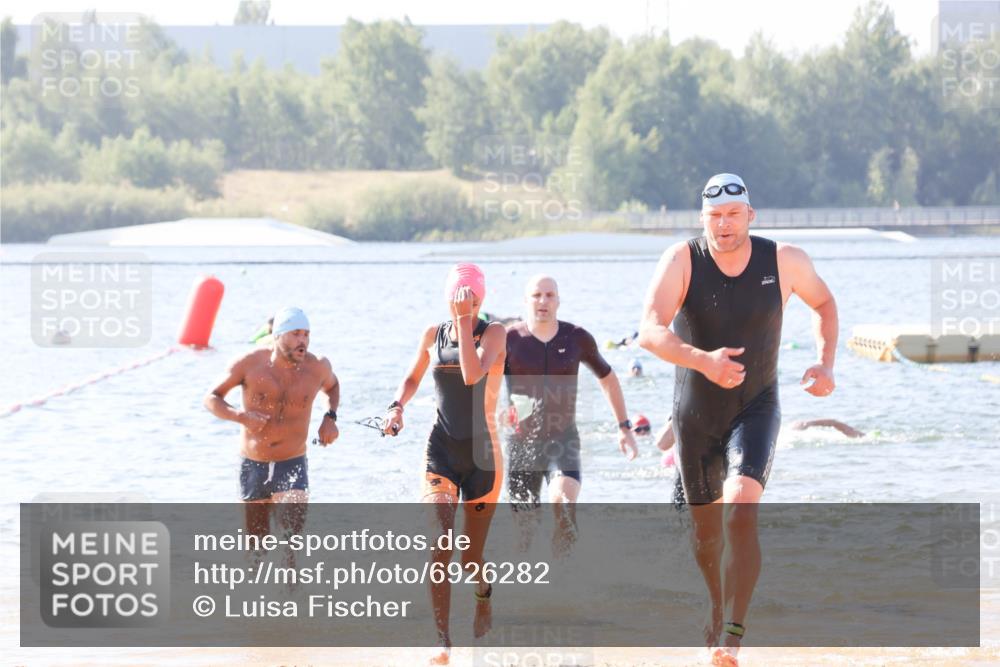 01.09.2024 - 17. Tribühne Triathlon Luisa Fischer http://msf.ph/oto/6926282 01.09.2024 10:56:05 Schwimmen 313, 372, 390, 399, 412, 426 meine-sportfotos.de