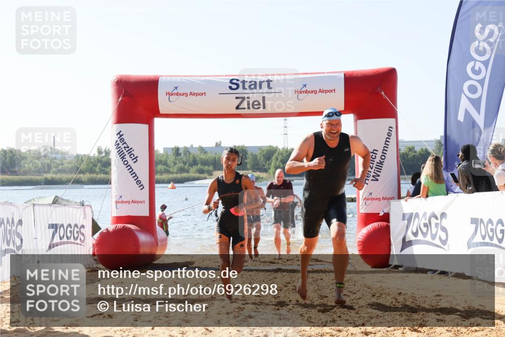 01.09.2024 - 17. Tribühne Triathlon Luisa Fischer http://msf.ph/oto/6926298 01.09.2024 10:56:08 Schwimmen 313, 390, 399, 412, 426 meine-sportfotos.de
