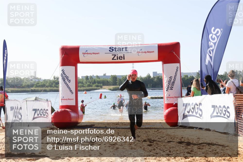01.09.2024 - 17. Tribühne Triathlon Luisa Fischer http://msf.ph/oto/6926342 01.09.2024 10:56:20 Schwimmen 308, 326, 332, 417, 426, 1479 meine-sportfotos.de