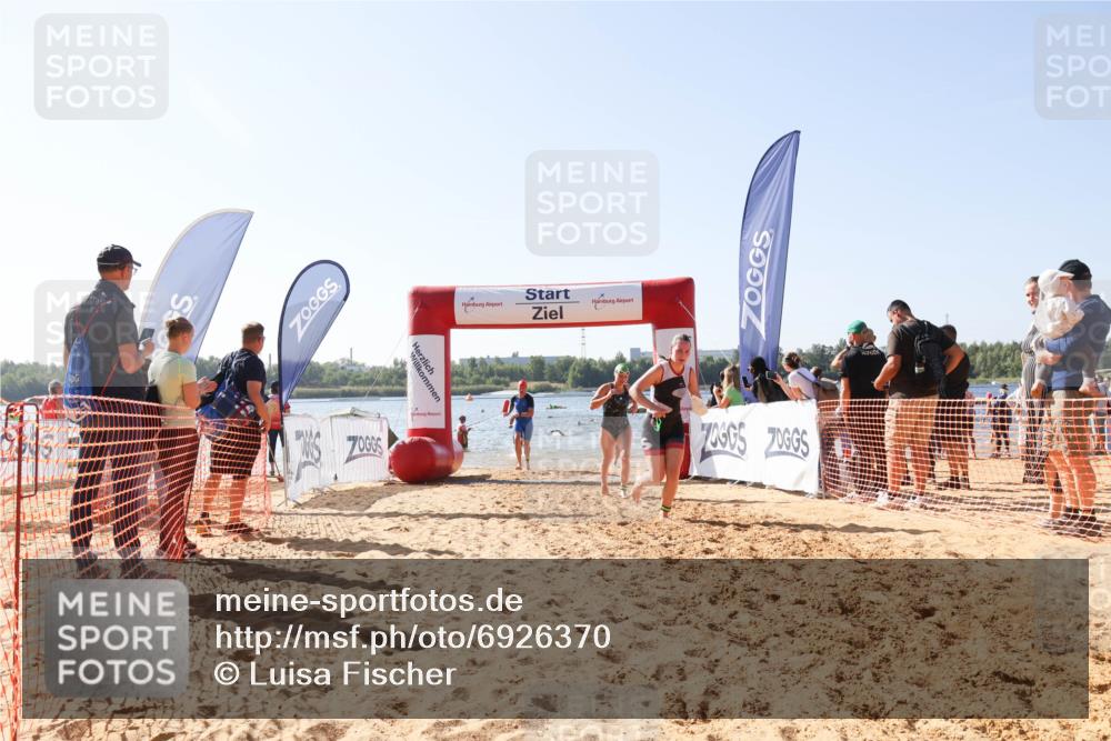 01.09.2024 - 17. Tribühne Triathlon Luisa Fischer http://msf.ph/oto/6926370 01.09.2024 10:56:28 Schwimmen 326, 332, 342, 360, 417, 1479 meine-sportfotos.de