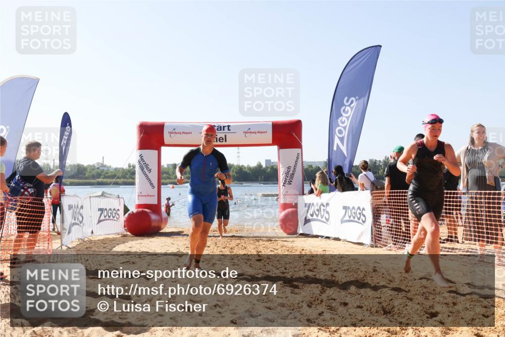 01.09.2024 - 17. Tribühne Triathlon Luisa Fischer http://msf.ph/oto/6926374 01.09.2024 10:56:32 Schwimmen 326, 332, 342, 360, 378, 417, 1479 meine-sportfotos.de