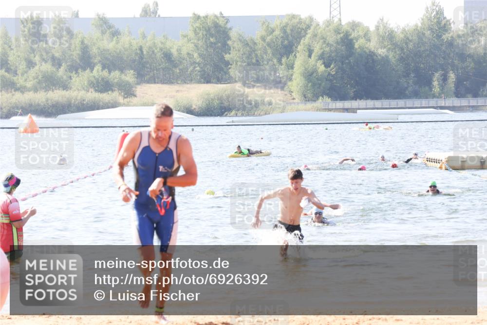 01.09.2024 - 17. Tribühne Triathlon Luisa Fischer http://msf.ph/oto/6926392 01.09.2024 10:56:43 Schwimmen 334, 378, 385 meine-sportfotos.de
