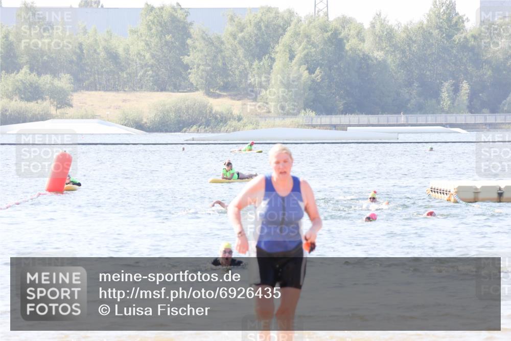 01.09.2024 - 17. Tribühne Triathlon Luisa Fischer http://msf.ph/oto/6926435 01.09.2024 10:57:02 Schwimmen 329, 383 meine-sportfotos.de