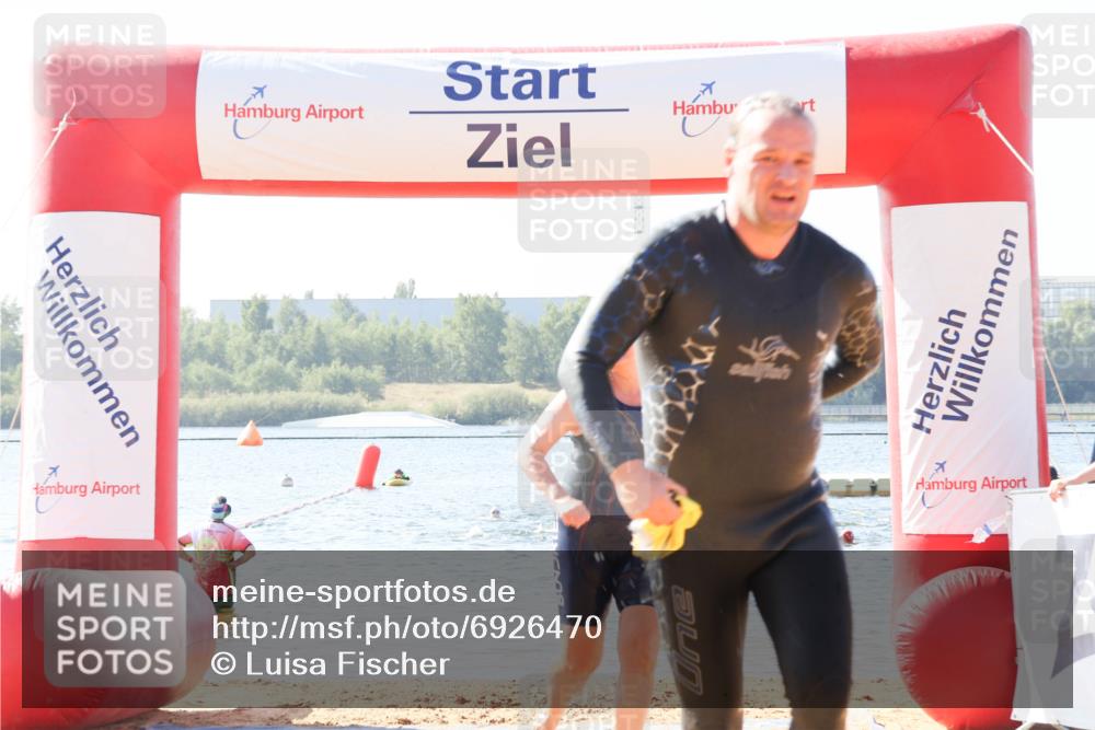 01.09.2024 - 17. Tribühne Triathlon Luisa Fischer http://msf.ph/oto/6926470 01.09.2024 10:57:21 Schwimmen 416, 427 meine-sportfotos.de