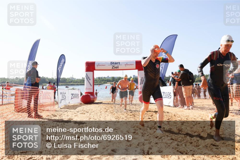 01.09.2024 - 17. Tribühne Triathlon Luisa Fischer http://msf.ph/oto/6926519 01.09.2024 10:57:59 Schwimmen 315, 324, 358, 373, 376, 387, 404, 415, 431, 442 meine-sportfotos.de