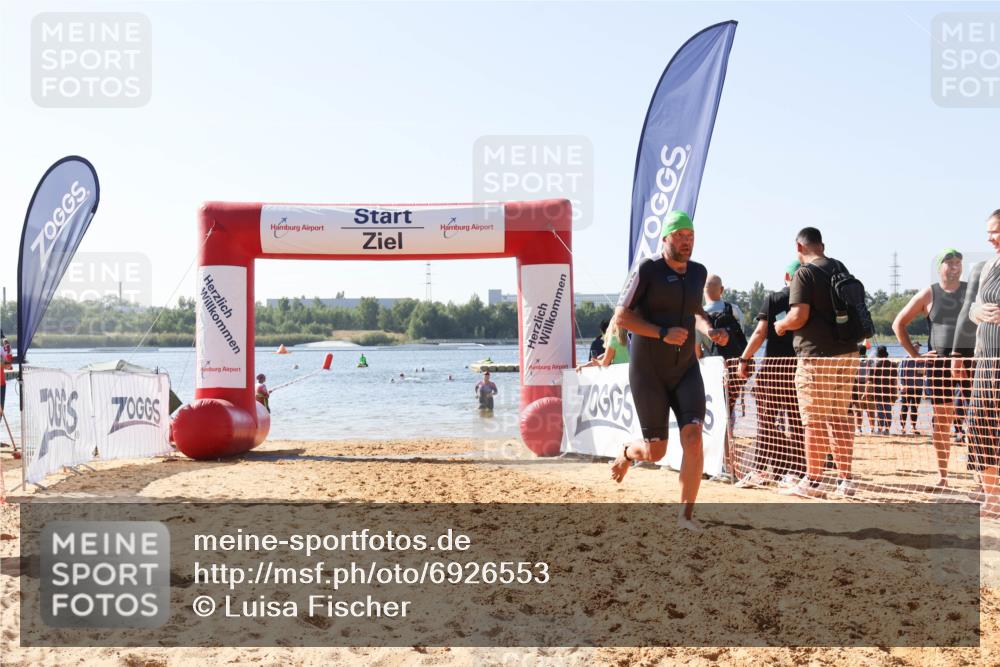 01.09.2024 - 17. Tribühne Triathlon Luisa Fischer http://msf.ph/oto/6926553 01.09.2024 10:58:08 Schwimmen 315, 324, 387, 415, 425 meine-sportfotos.de