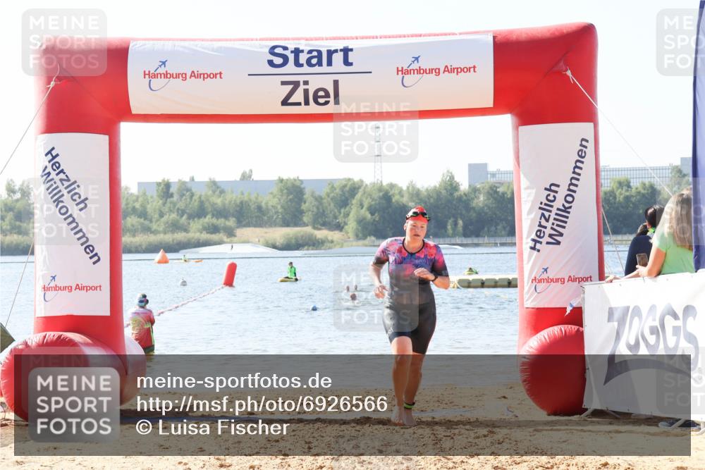 01.09.2024 - 17. Tribühne Triathlon Luisa Fischer http://msf.ph/oto/6926566 01.09.2024 10:58:16 Schwimmen 425 meine-sportfotos.de
