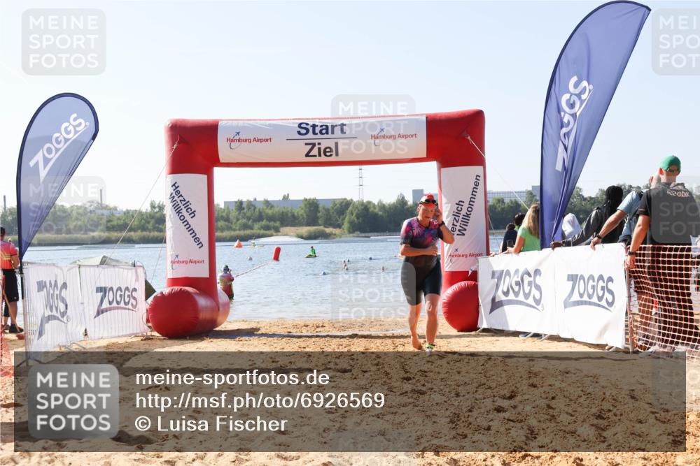 01.09.2024 - 17. Tribühne Triathlon Luisa Fischer http://msf.ph/oto/6926569 01.09.2024 10:58:17 Schwimmen 425 meine-sportfotos.de