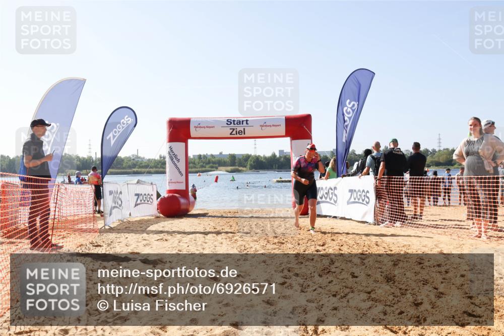 01.09.2024 - 17. Tribühne Triathlon Luisa Fischer http://msf.ph/oto/6926571 01.09.2024 10:58:18 Schwimmen 425 meine-sportfotos.de