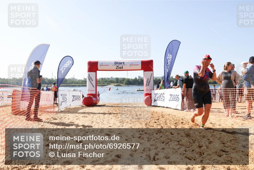 01.09.2024 - 17. Tribühne Triathlon Luisa Fischer http://msf.ph/oto/6926577 01.09.2024 10:58:20 Schwimmen 425 meine-sportfotos.de