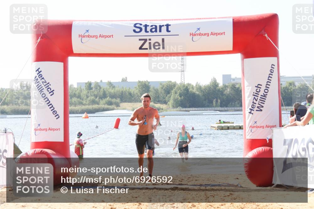 01.09.2024 - 17. Tribühne Triathlon Luisa Fischer http://msf.ph/oto/6926592 01.09.2024 10:58:47 Schwimmen 60, 420 meine-sportfotos.de
