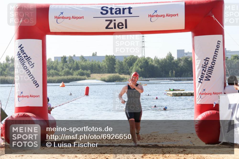 01.09.2024 - 17. Tribühne Triathlon Luisa Fischer http://msf.ph/oto/6926650 01.09.2024 10:59:04 Schwimmen 400, 434 meine-sportfotos.de