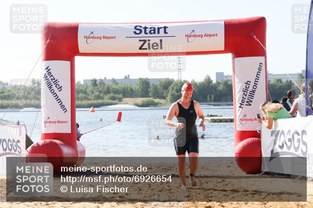 01.09.2024 - 17. Tribühne Triathlon Luisa Fischer http://msf.ph/oto/6926654 01.09.2024 10:59:06 Schwimmen 400, 434 meine-sportfotos.de