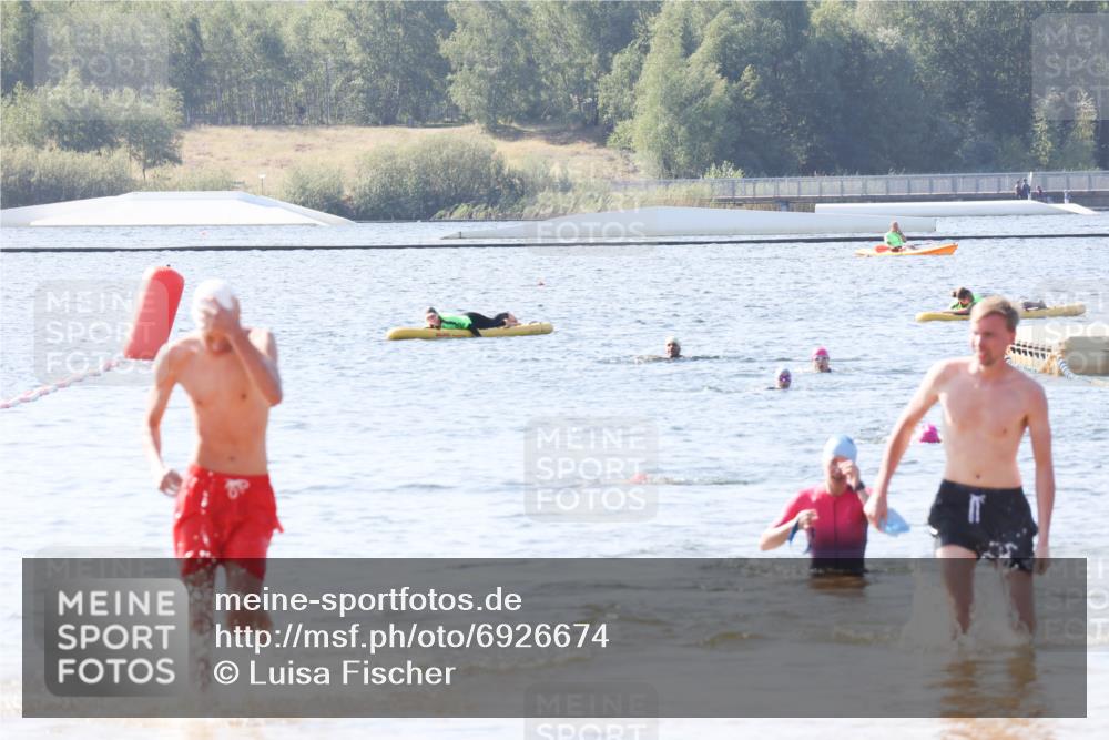 01.09.2024 - 17. Tribühne Triathlon Luisa Fischer http://msf.ph/oto/6926674 01.09.2024 10:59:18 Schwimmen 333, 429 meine-sportfotos.de