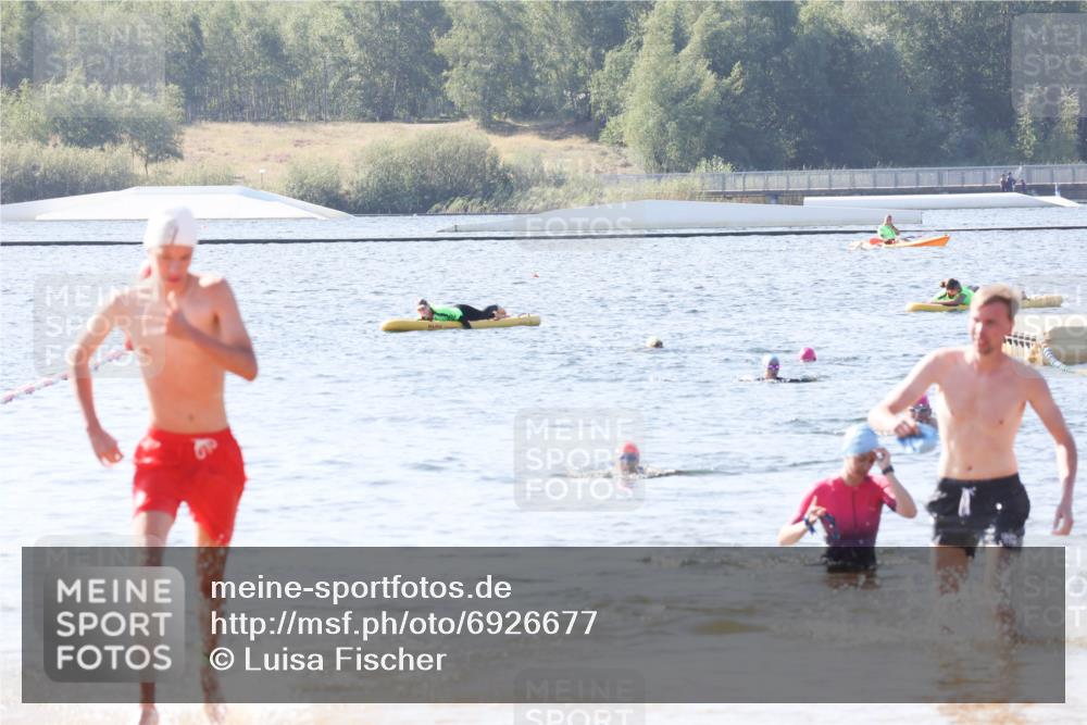 01.09.2024 - 17. Tribühne Triathlon Luisa Fischer http://msf.ph/oto/6926677 01.09.2024 10:59:18 Schwimmen 333, 429 meine-sportfotos.de
