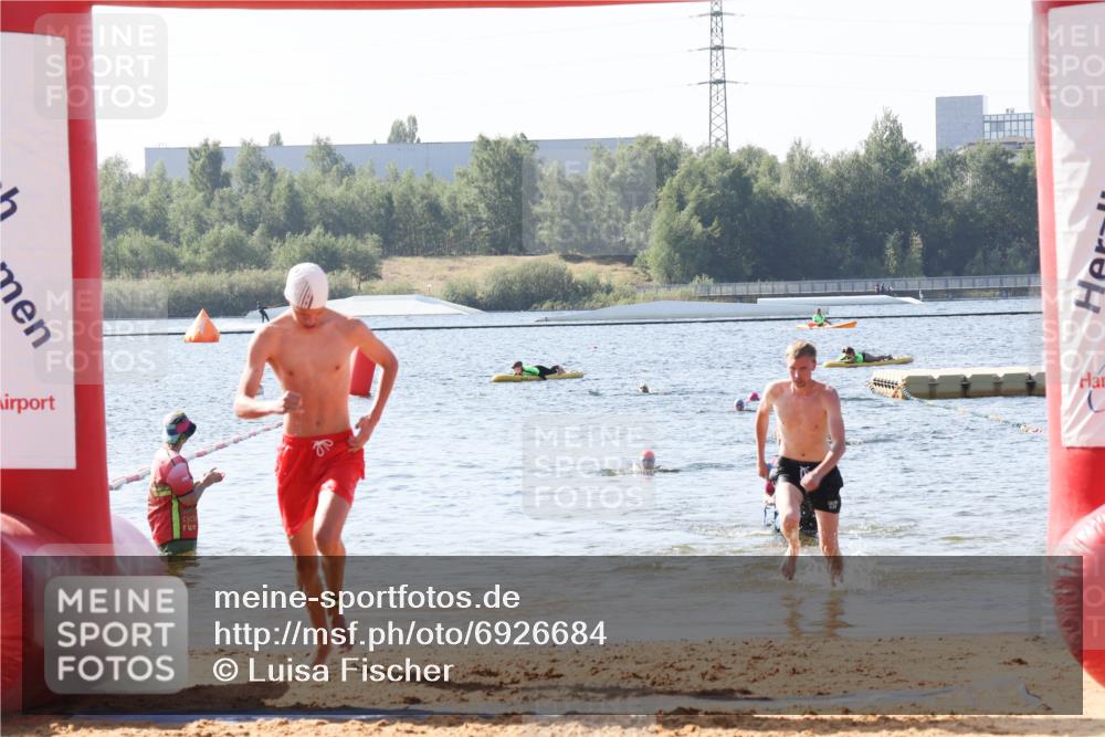 01.09.2024 - 17. Tribühne Triathlon Luisa Fischer http://msf.ph/oto/6926684 01.09.2024 10:59:20 Schwimmen 333, 405, 429 meine-sportfotos.de