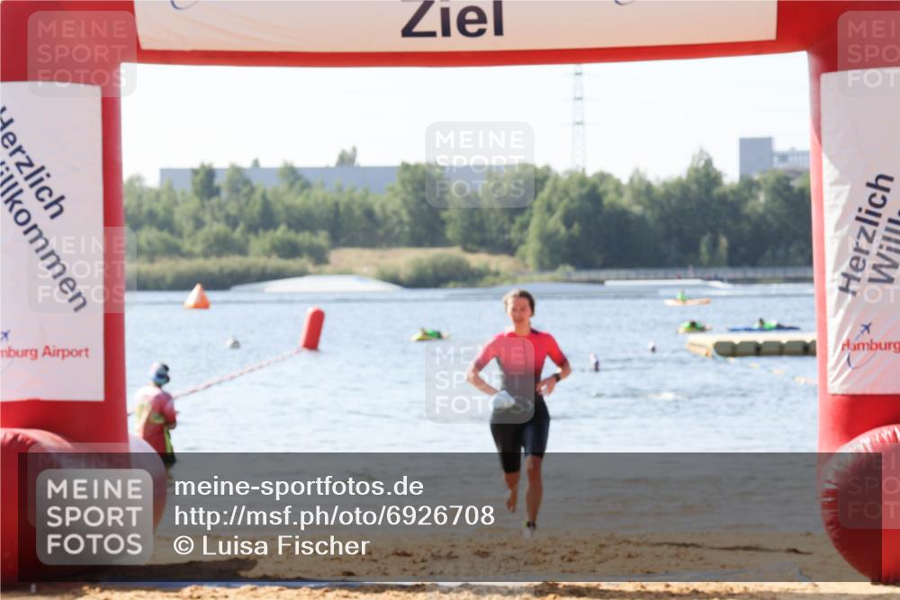 01.09.2024 - 17. Tribühne Triathlon Luisa Fischer http://msf.ph/oto/6926708 01.09.2024 10:59:26 Schwimmen 333, 405, 429 meine-sportfotos.de
