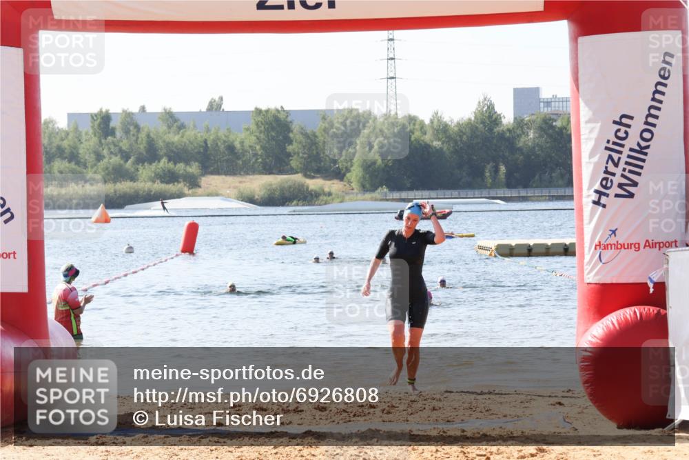 01.09.2024 - 17. Tribühne Triathlon Luisa Fischer http://msf.ph/oto/6926808 01.09.2024 11:00:14 Schwimmen 441 meine-sportfotos.de