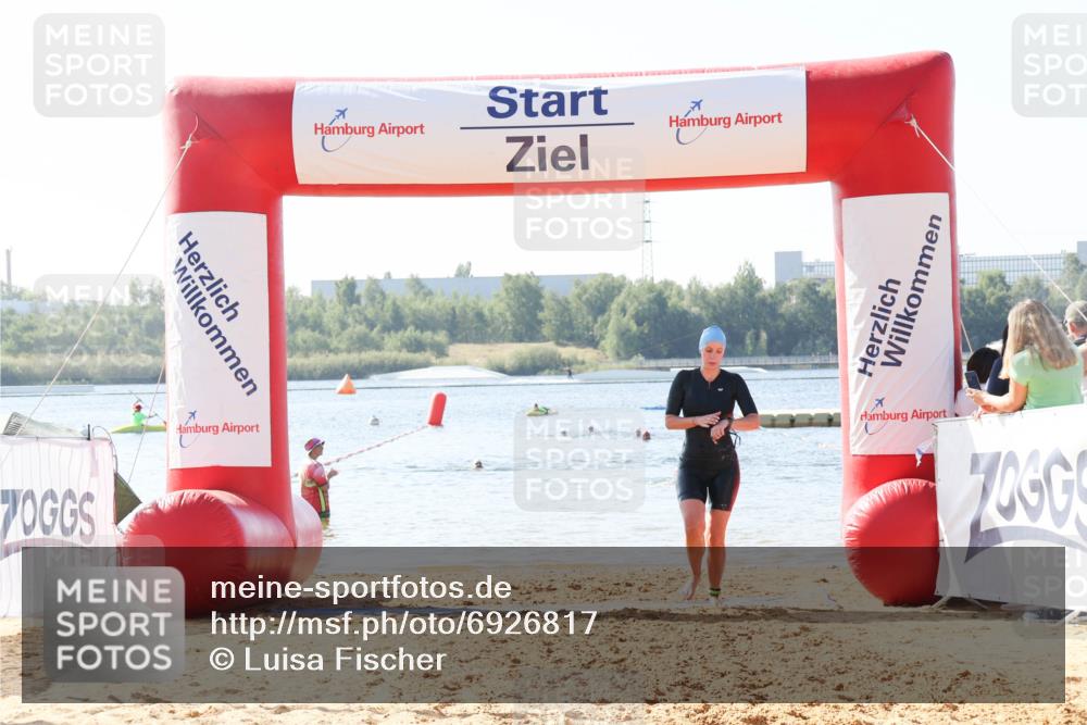 01.09.2024 - 17. Tribühne Triathlon Luisa Fischer http://msf.ph/oto/6926817 01.09.2024 11:00:16 Schwimmen 441 meine-sportfotos.de