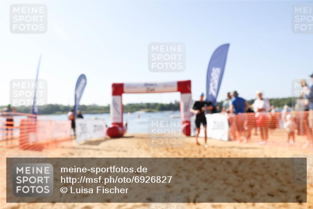 01.09.2024 - 17. Tribühne Triathlon Luisa Fischer http://msf.ph/oto/6926827 01.09.2024 11:00:18 Schwimmen 441 meine-sportfotos.de