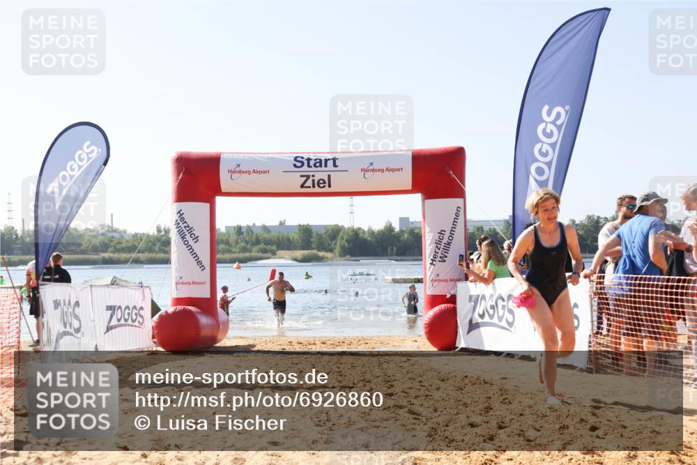 01.09.2024 - 17. Tribühne Triathlon Luisa Fischer http://msf.ph/oto/6926860 01.09.2024 11:00:38 Schwimmen 380, 422, 444 meine-sportfotos.de