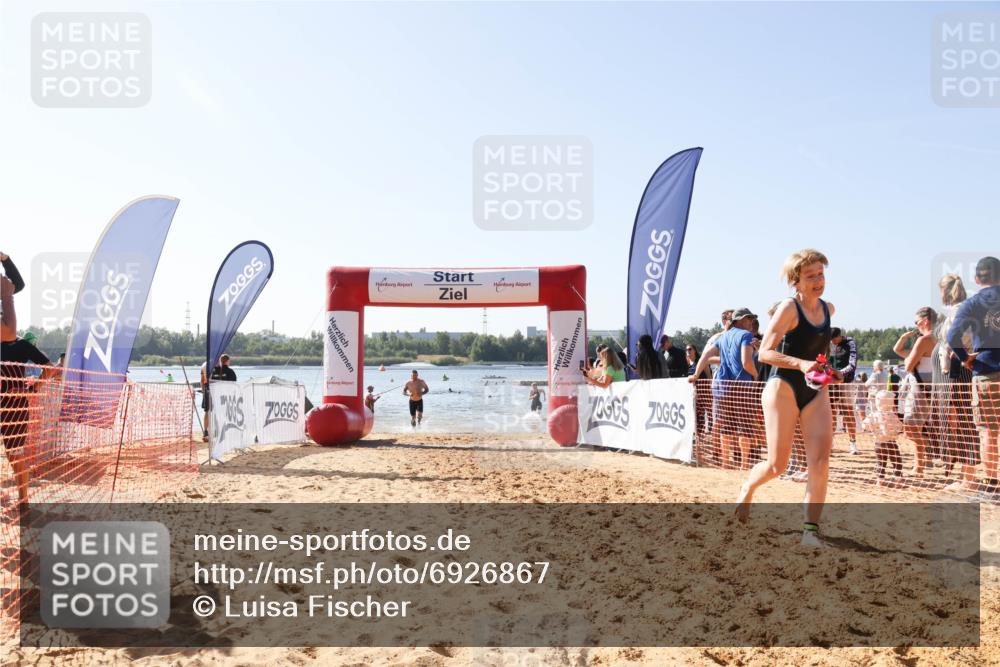 01.09.2024 - 17. Tribühne Triathlon Luisa Fischer http://msf.ph/oto/6926867 01.09.2024 11:00:39 Schwimmen 380, 422, 444 meine-sportfotos.de