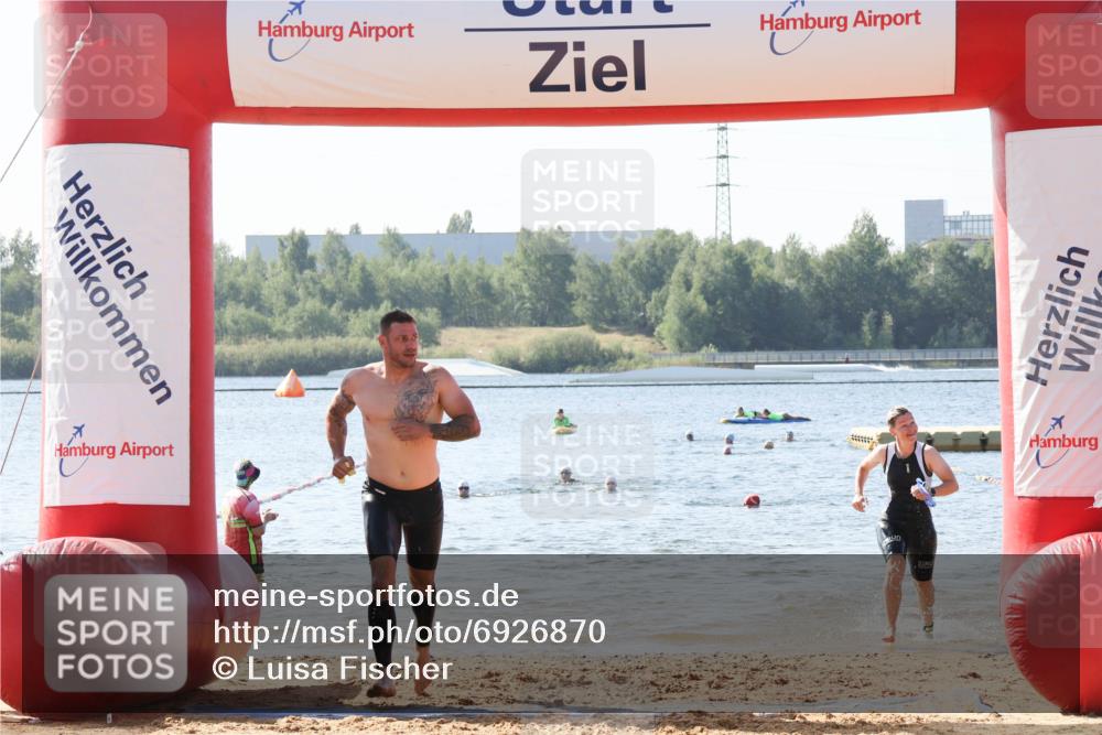 01.09.2024 - 17. Tribühne Triathlon Luisa Fischer http://msf.ph/oto/6926870 01.09.2024 11:00:41 Schwimmen 380, 422, 444 meine-sportfotos.de