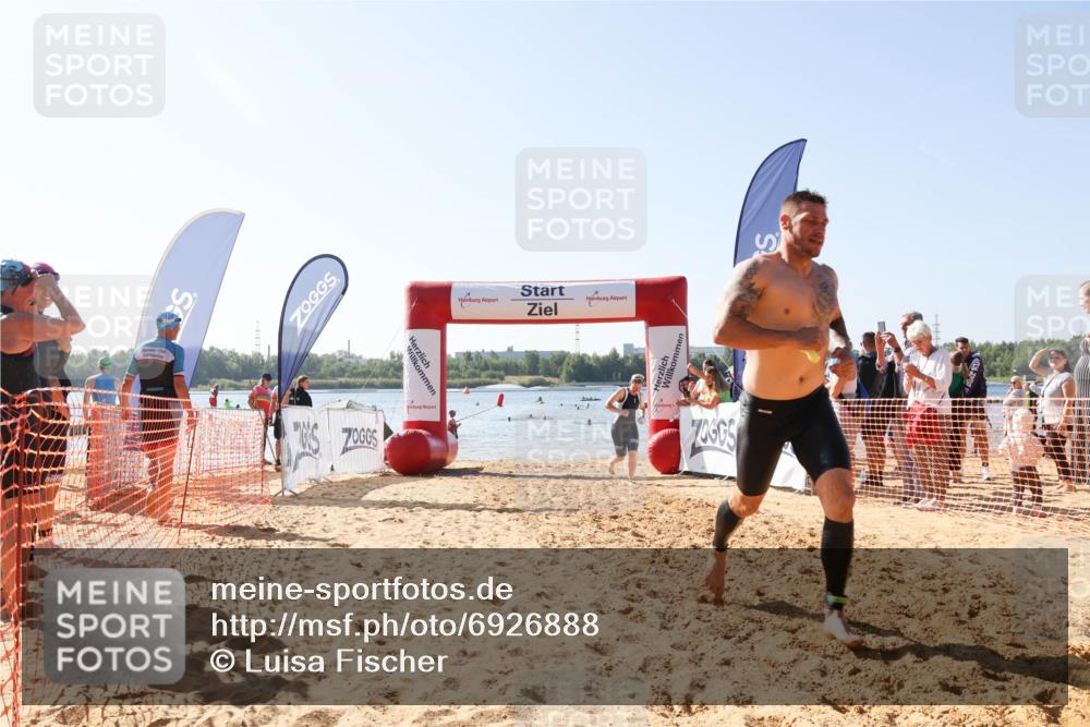 01.09.2024 - 17. Tribühne Triathlon Luisa Fischer http://msf.ph/oto/6926888 01.09.2024 11:00:45 Schwimmen 380, 422 meine-sportfotos.de
