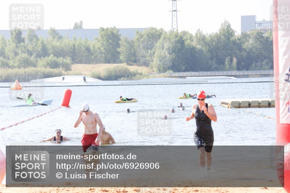 01.09.2024 - 17. Tribühne Triathlon Luisa Fischer http://msf.ph/oto/6926906 01.09.2024 11:01:08 Schwimmen 350, 393 meine-sportfotos.de