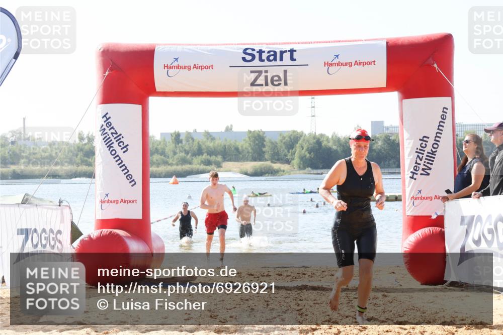01.09.2024 - 17. Tribühne Triathlon Luisa Fischer http://msf.ph/oto/6926921 01.09.2024 11:01:14 Schwimmen 322, 350, 393, 403 meine-sportfotos.de