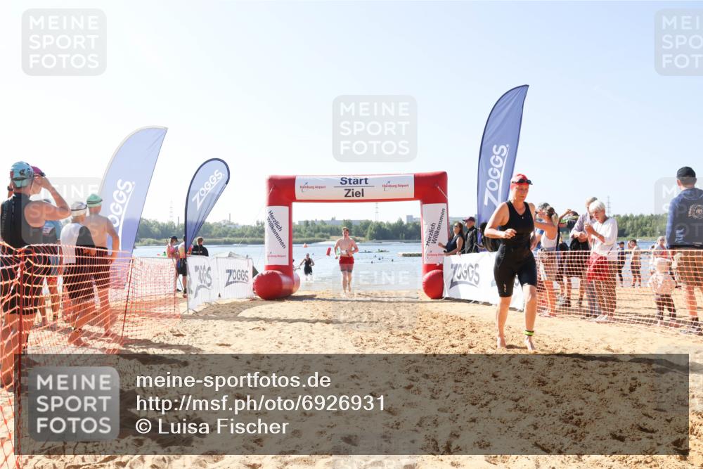 01.09.2024 - 17. Tribühne Triathlon Luisa Fischer http://msf.ph/oto/6926931 01.09.2024 11:01:16 Schwimmen 322, 350, 393, 403 meine-sportfotos.de