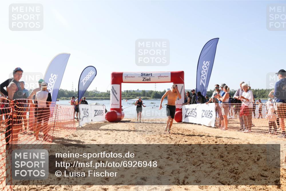 01.09.2024 - 17. Tribühne Triathlon Luisa Fischer http://msf.ph/oto/6926948 01.09.2024 11:01:21 Schwimmen 322, 350, 393, 403 meine-sportfotos.de