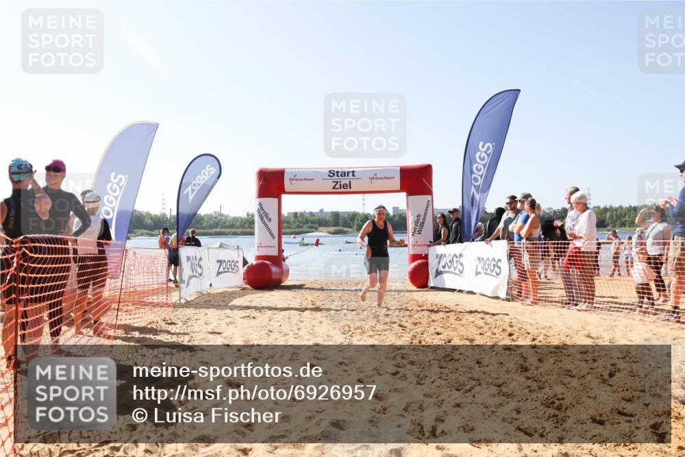 01.09.2024 - 17. Tribühne Triathlon Luisa Fischer http://msf.ph/oto/6926957 01.09.2024 11:01:23 Schwimmen 322, 350, 403 meine-sportfotos.de