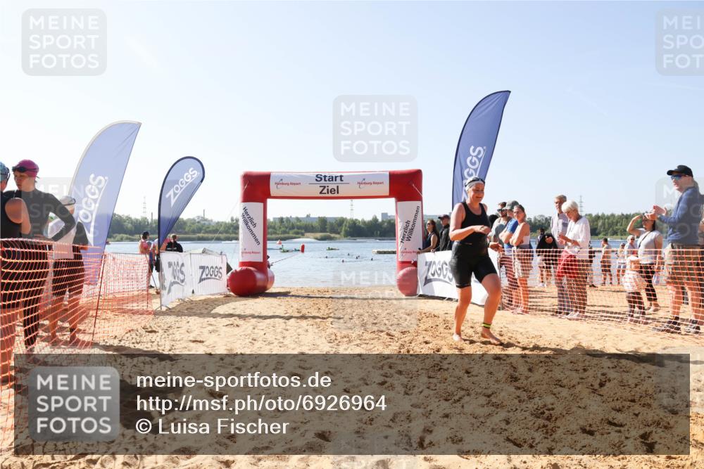 01.09.2024 - 17. Tribühne Triathlon Luisa Fischer http://msf.ph/oto/6926964 01.09.2024 11:01:25 Schwimmen 322, 350, 403 meine-sportfotos.de