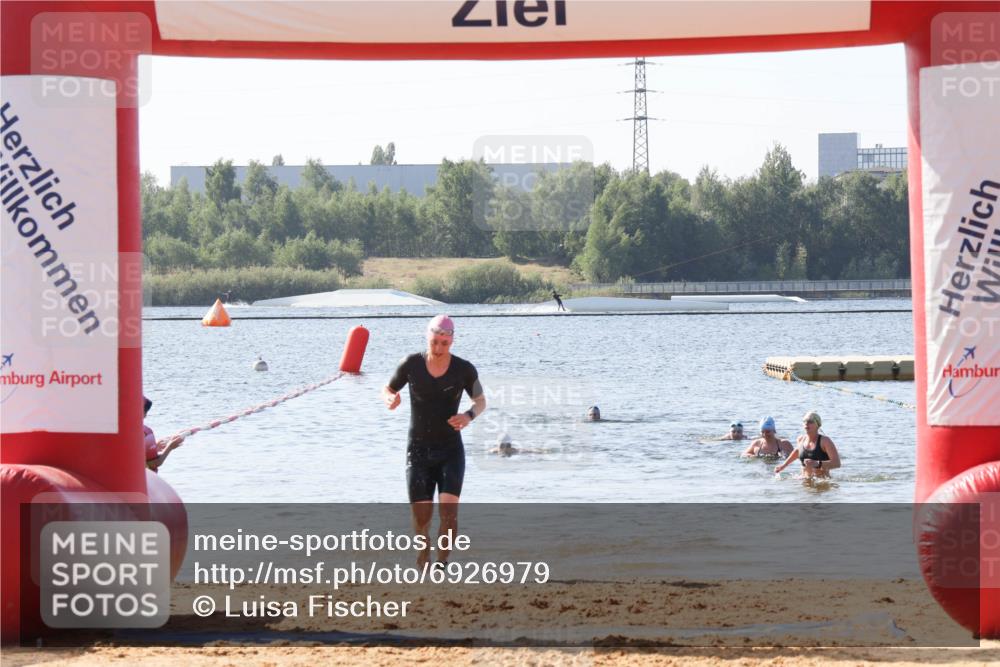 01.09.2024 - 17. Tribühne Triathlon Luisa Fischer http://msf.ph/oto/6926979 01.09.2024 11:01:52 Schwimmen 421 meine-sportfotos.de