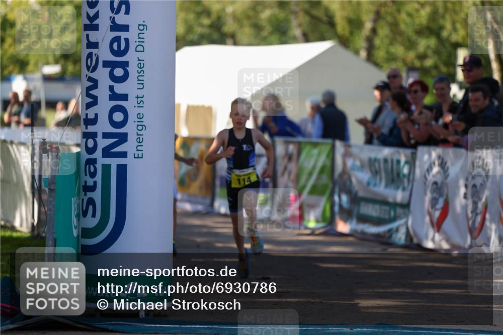 01.09.2024 - 17. Tribühne Triathlon Michael Strokosch http://msf.ph/oto/6930786 01.09.2024 09:47:00 Ziel 114, 130 meine-sportfotos.de